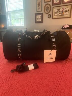 NWT Adidas Women’s VFA Roll Duffle-black w/ fuschia interior
